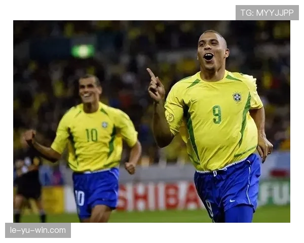 罗纳尔多宣布复出，剑指世界杯梦想，状态回暖引关注